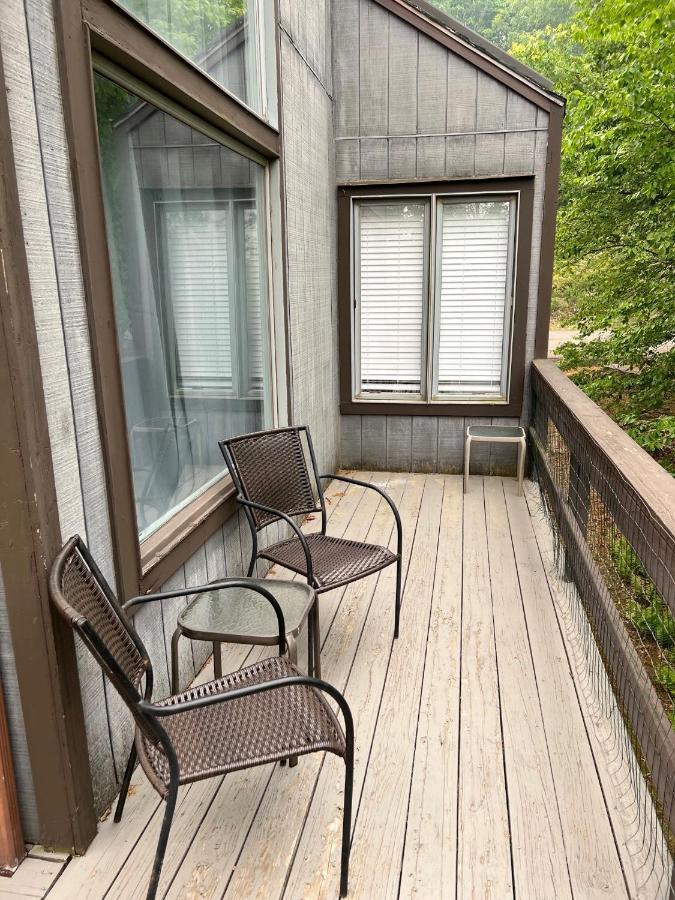 Pocono Paradise - 3 Bedroom 3 And Half Bathroom Townhouse Таннерсвілл Екстер'єр фото